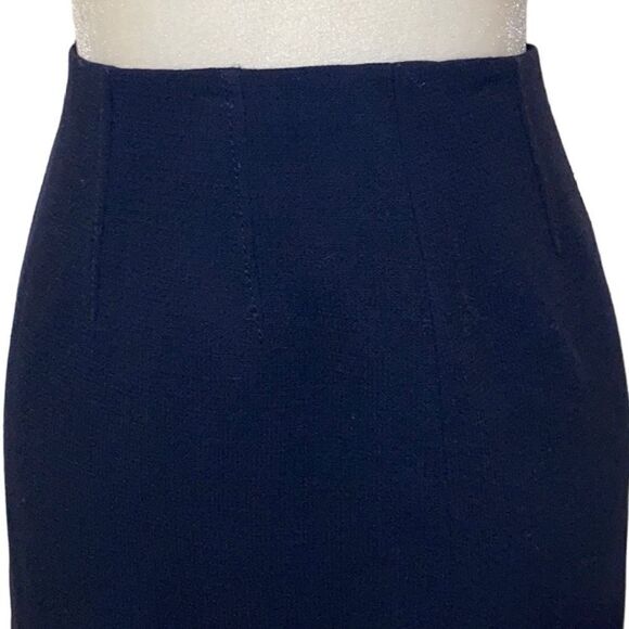 Oscar De La Renta Silk Pencil Skirt - Picture 2 of 9